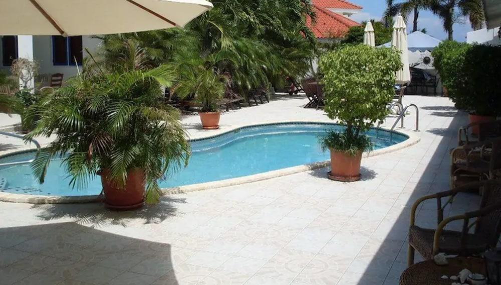 Aruba Harmony Apartments Oranjestad Buitenkant foto